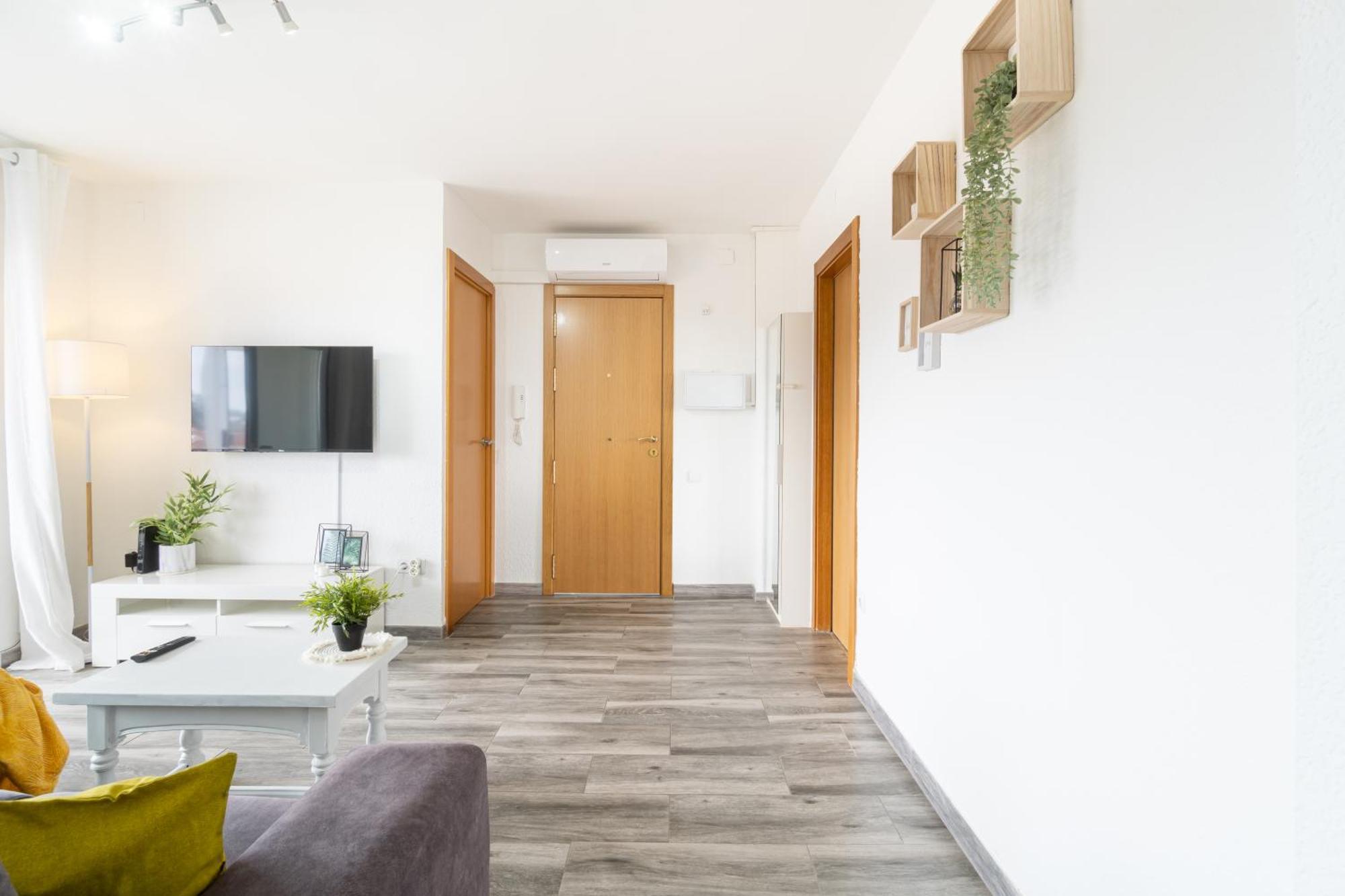 Penthouse - Sea Views & 5min To - Fast Wifi - Ac Apartment Creixell
