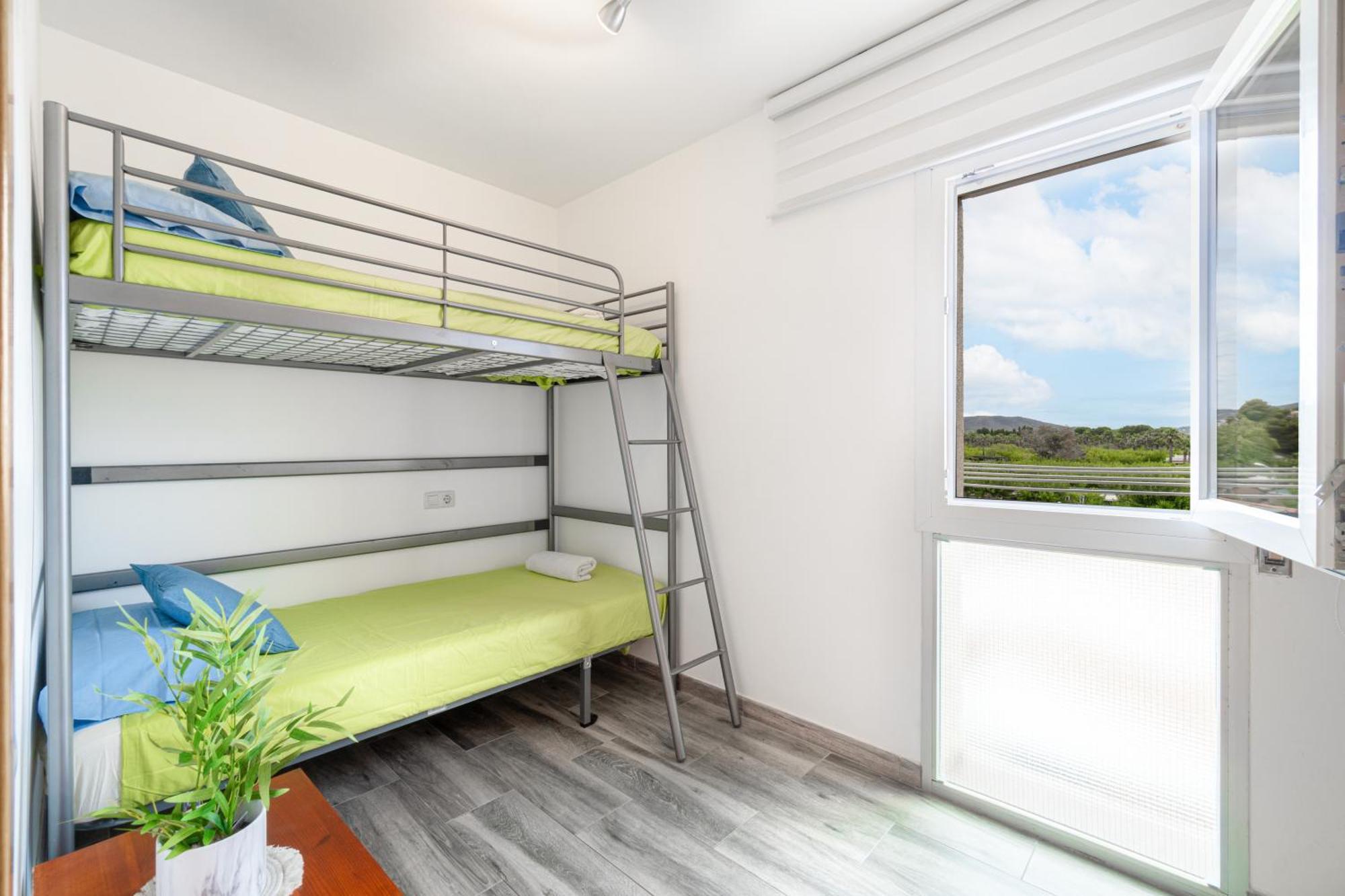 Penthouse - Sea Views & 5min To - Fast Wifi - Ac Apartment Creixell
