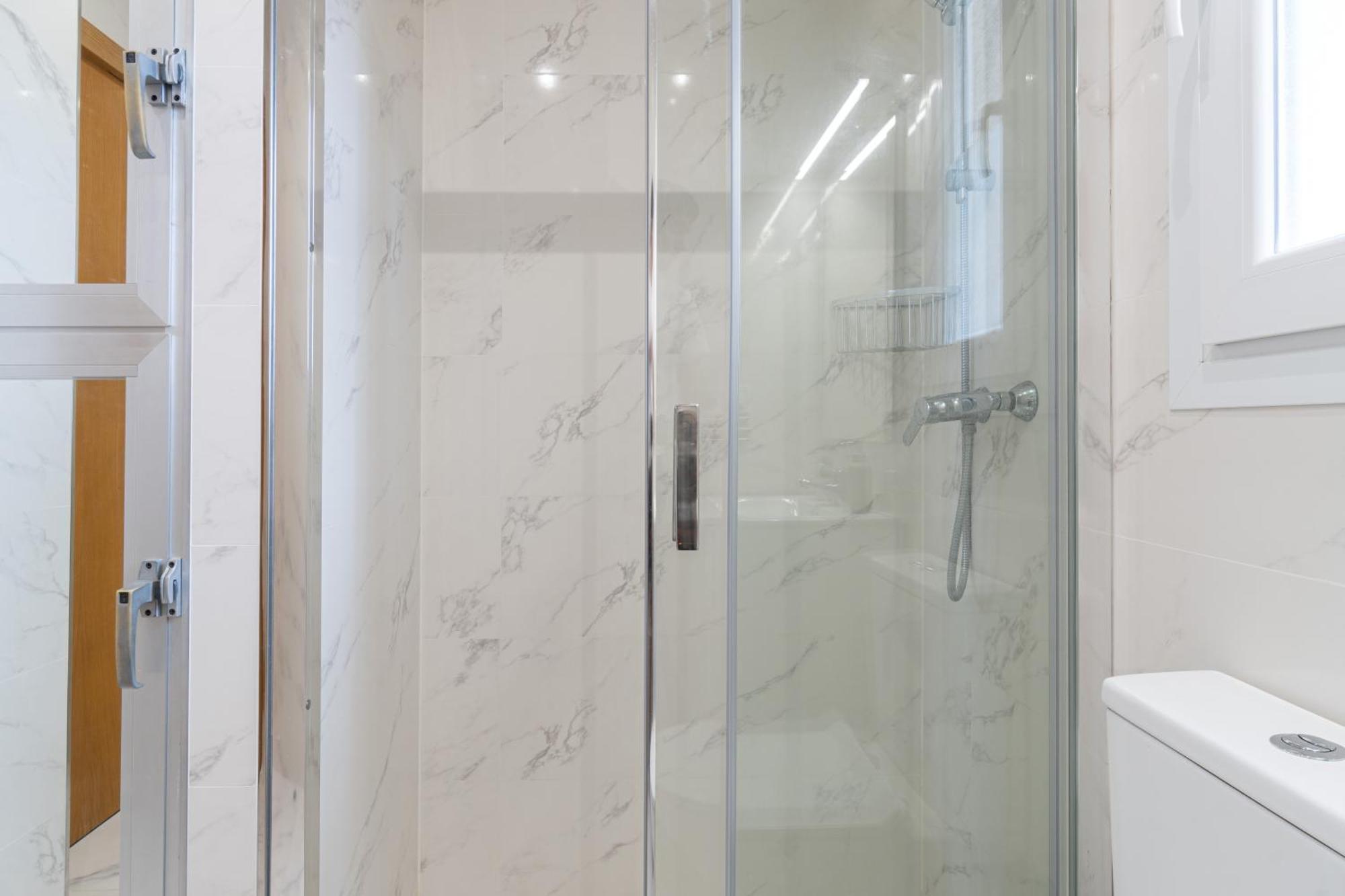 Apartment Penthouse - Sea Views & 5min To - Fast Wifi - Ac *